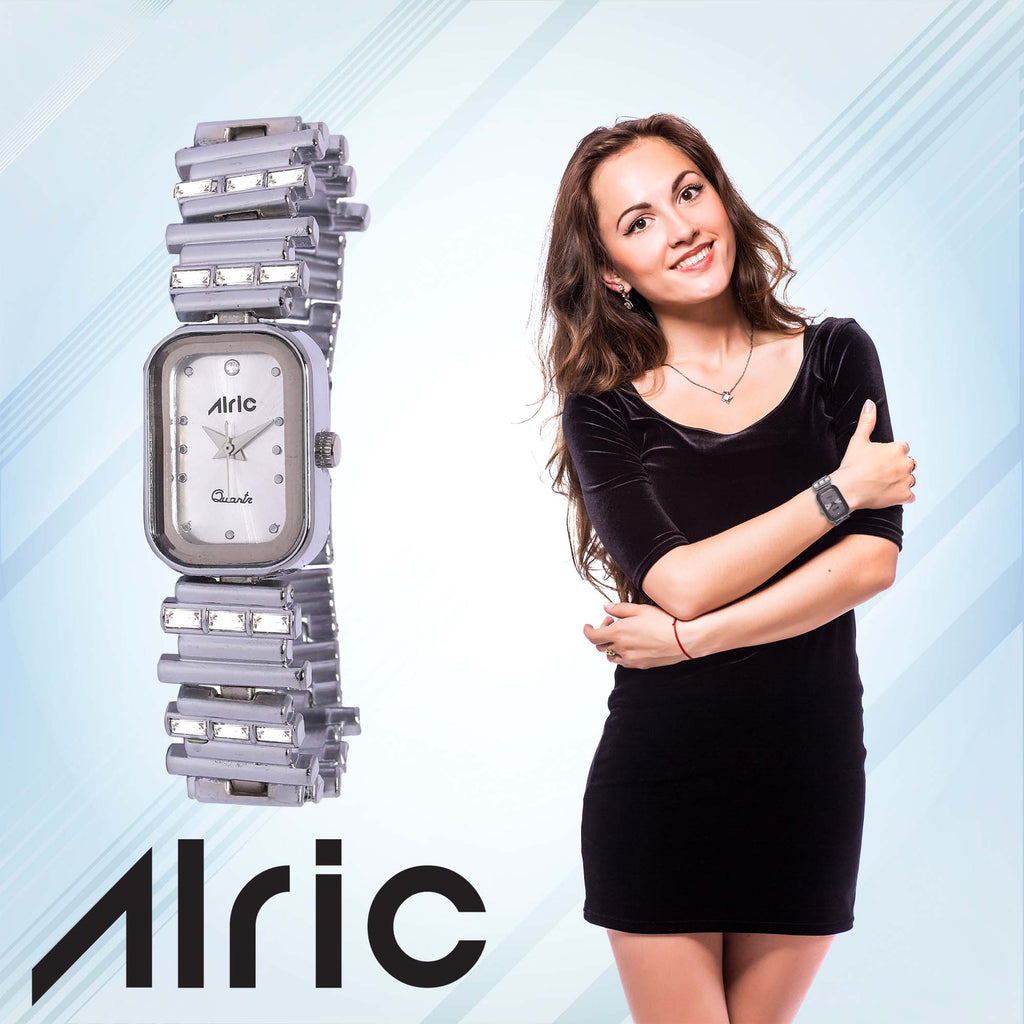 Charm Silver Rectangle Quartz Analog Wrist Watch For Girls (30 Mm Dial)