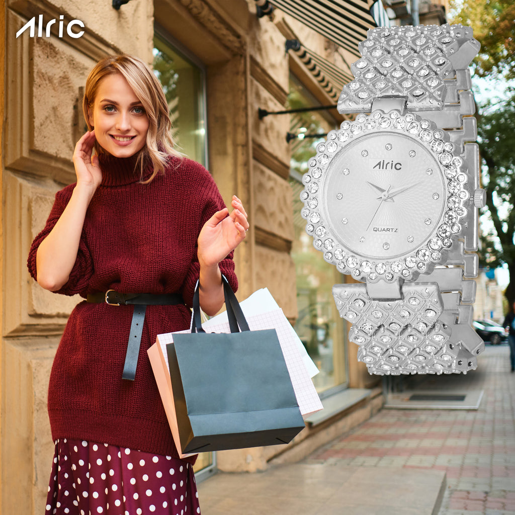 Lavish Gold  Analog Quartz with Jewels | Elegant Watch for Women