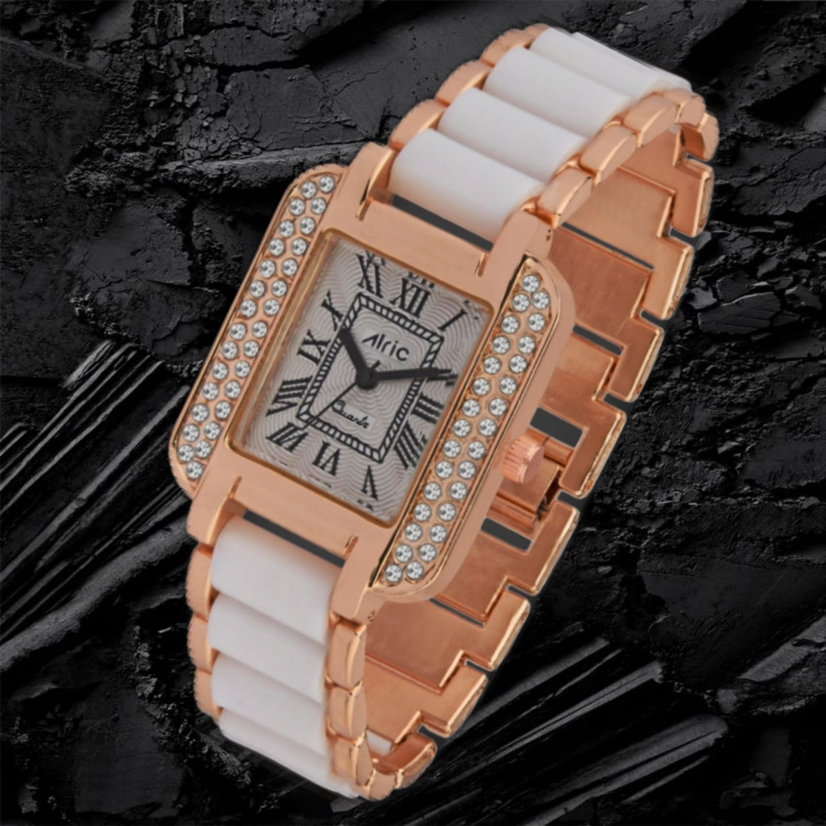 Minted White & Gold Square Quartz Analog Wrist Watch For Girls (30 Mm Dial)