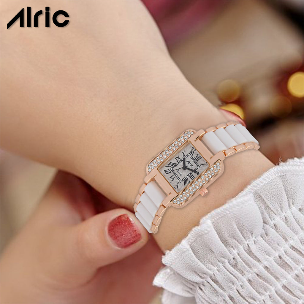 Minted White & Gold Square Quartz Analog Wrist Watch For Girls (30 Mm Dial)
