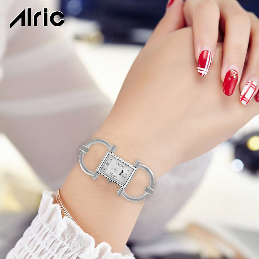 Quad Silver Watch For Girls (30 Mm Dial)