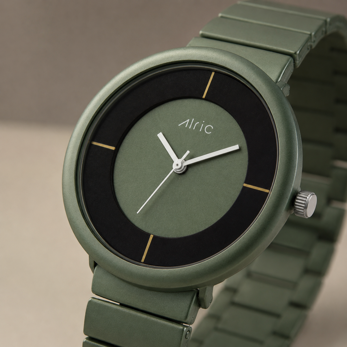 Elly Military Green Round Quartz Analog Wrist Watch For Girls (30 Mm Dial)