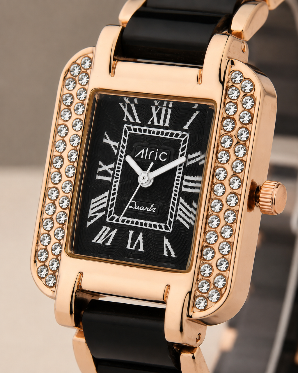 Minted Black Square Quartz Analog Wrist Watch For Girls (30 Mm Dial)