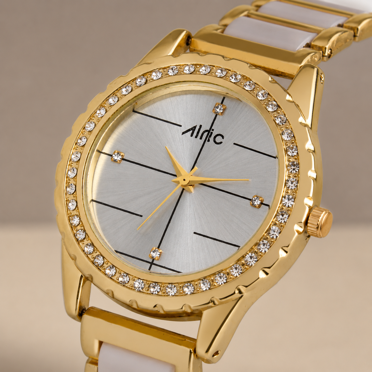 Regal Gold & White Round Quartz Analog Wrist Watch For Women (13.6 Mm Dial)