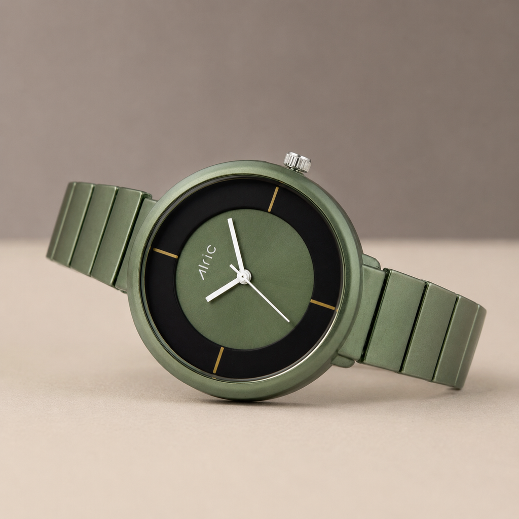 Elly Military Green Round Quartz Analog Wrist Watch For Girls (30 Mm Dial)