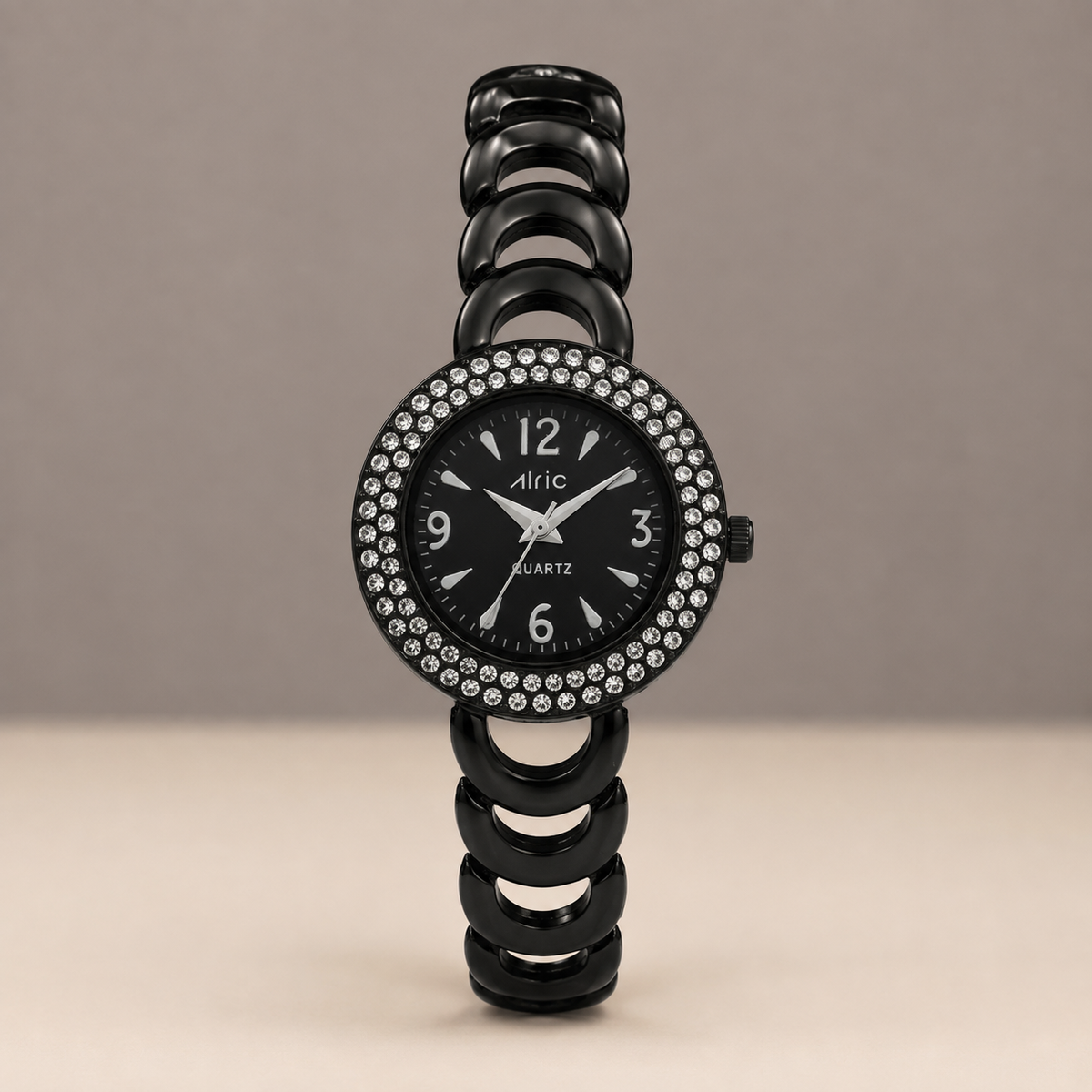 Ritzy Black Round Quartz Analog Wrist Watch For Women (13.6 Mm Dial)