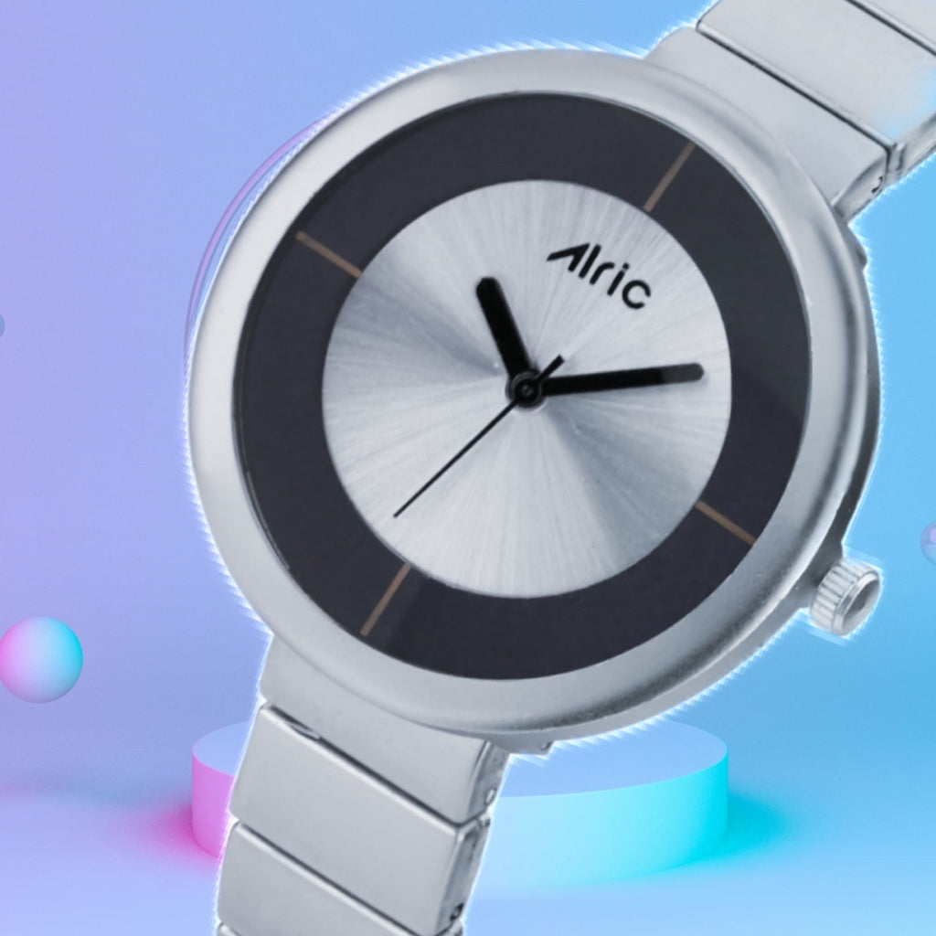 Elly Silver Round Quartz Analog Wrist Watch For Girls (30 Mm Dial)